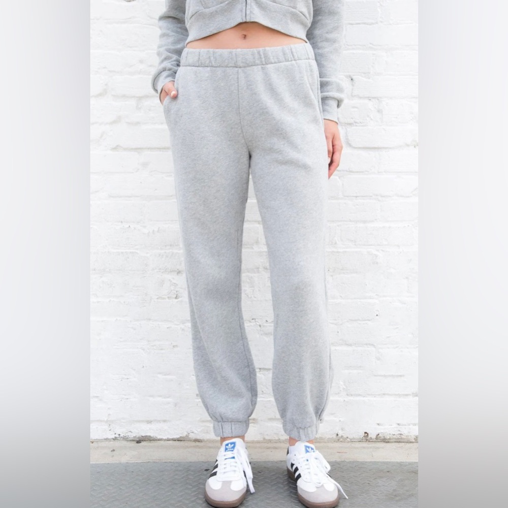 Brandy Melville / J. Galt Rosa Sweatpants